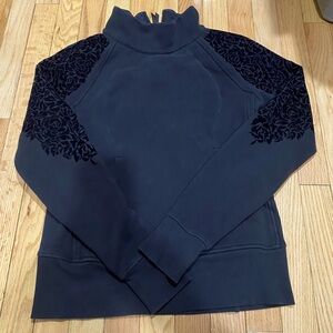 Lululemon pull over floral flock 1/4 zip